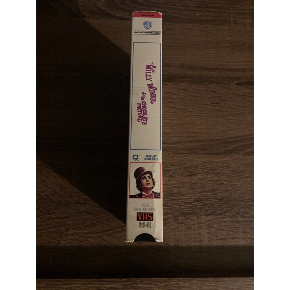 Warner Brothers Willy Wonka and the Chocolate Factory (VHS, 1971) Classic - Picture 3 of 4